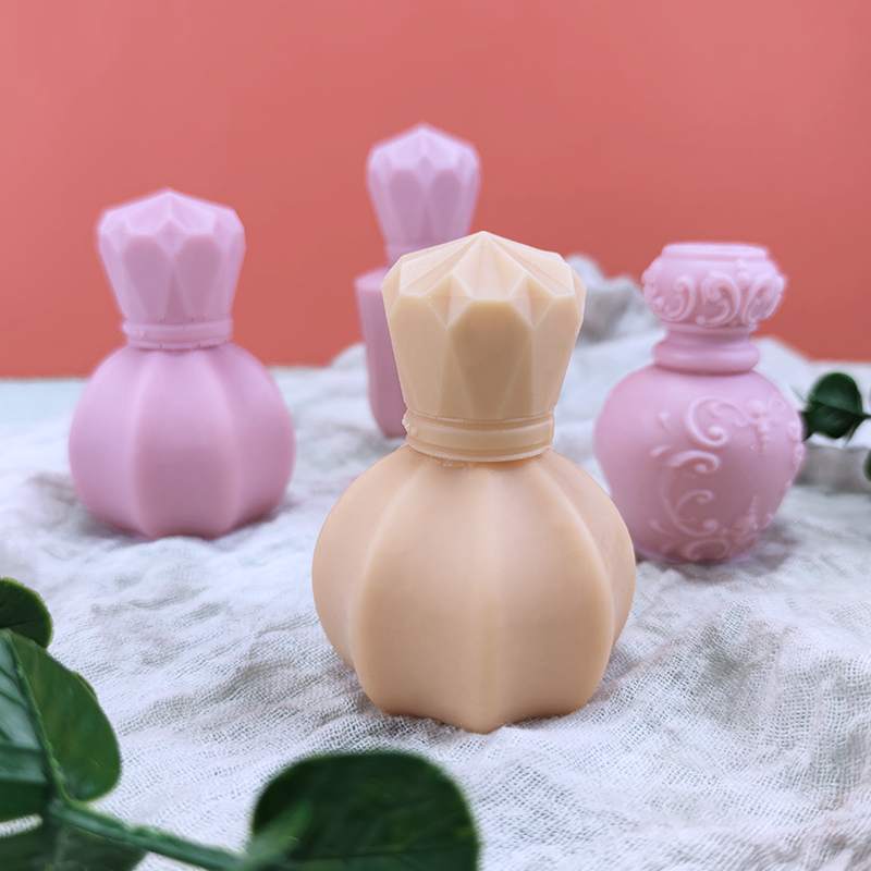 Bottiglia di profumo retrò 3D  - Candle Making And Perfume recensione e prezzo